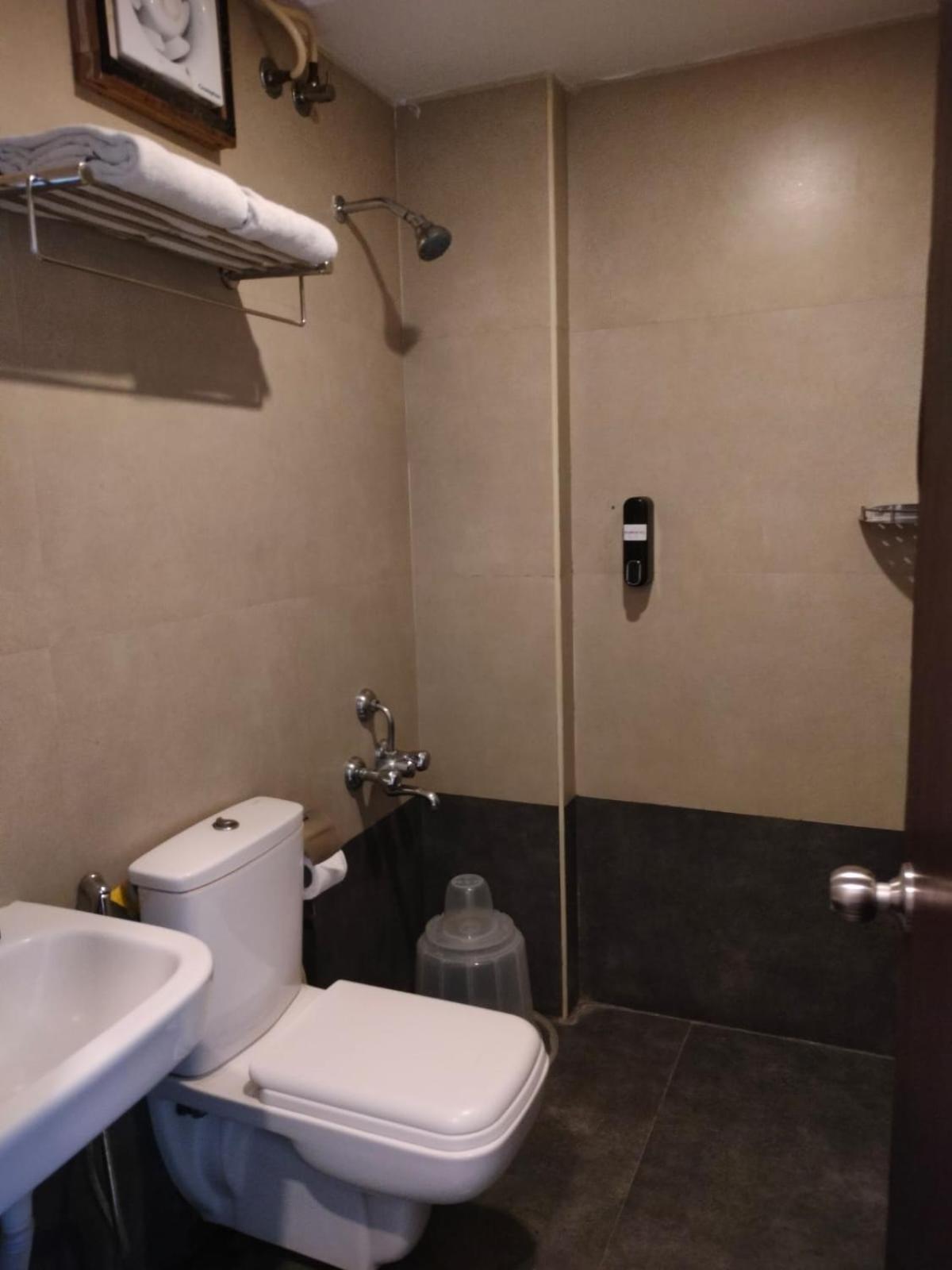 Astra Hotels & Suites - Hsr Layout Sector 1, Near Ecospace Bellandur بنغالور المظهر الخارجي الصورة